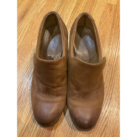 Born Concept B.O.C. Slip-on Brown Leather Ankle Booties Size 7.5-8 - Picture 3 of 6